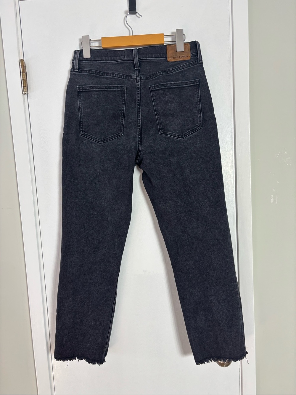 Denim Forum The Arlo High Rise Straight Cropped Raw Hem Jeans Size 29 - Picture 6 of 11